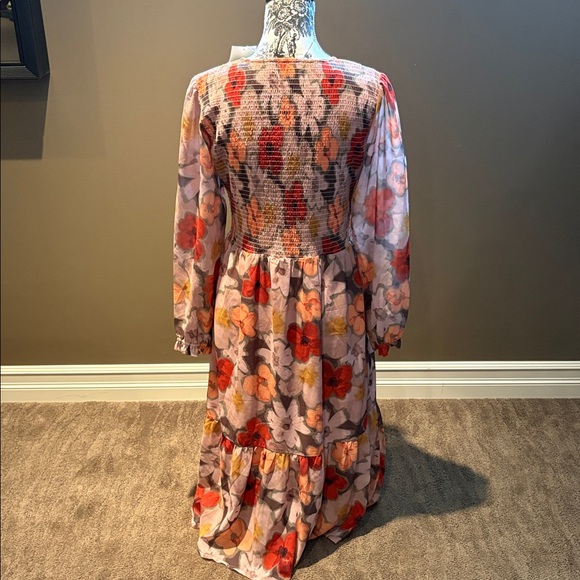 Floral Smocked Midi Dress in Peach and Coral Hues - Picture 3 of 3